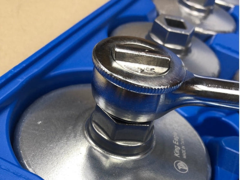 ชุดถอดหม้อกรอง TW KE220 ตรา King Eagle 17 ตัวชุด รุ่นอลูมิเนียม KE220 Oil Filter Wrench Set-ABLETOOLThailand.Com - บริษัท เอเบิลทูล จำกัด