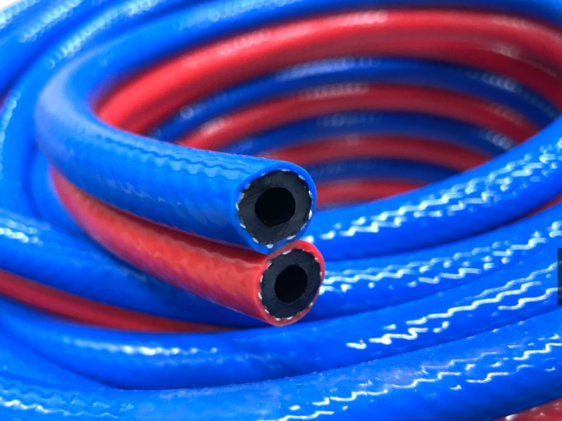 dual-gas-hoses-red-and-blue  takara